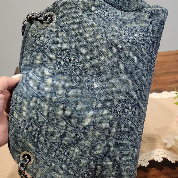 SOLD Rare & authentic CHANEL denim bag - Picture 4 of 15